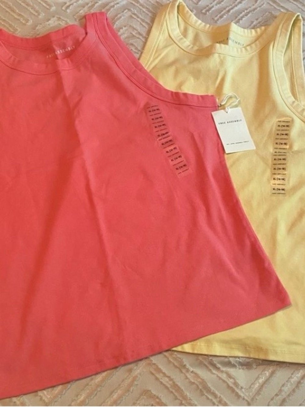 NWT Free Assembly (XL) Women’s Cotton Tank Top - Coral & Yellow